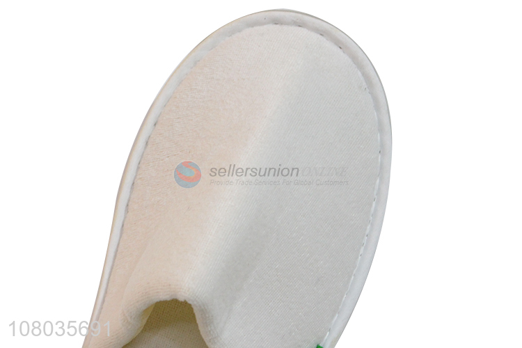 Factory direct sale white hotel universal disposable slippers
