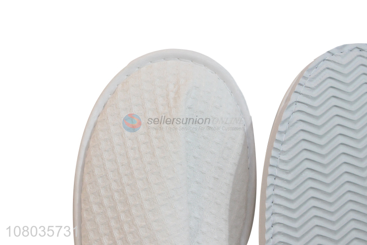 Low price wholesale white hotel disposable slippers