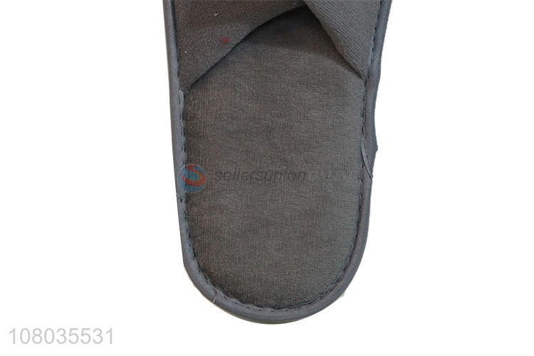 Yiwu wholesale grey universal hotel slippers for men