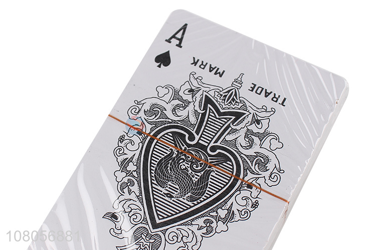 Online wholesale adult playing cards for chess room
