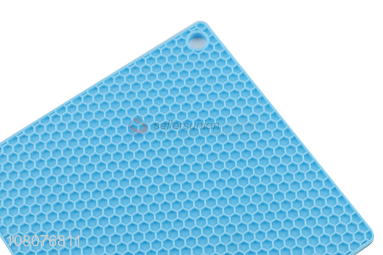 Hot selling square non-slip heat resistant honeycomb silicone pot holder