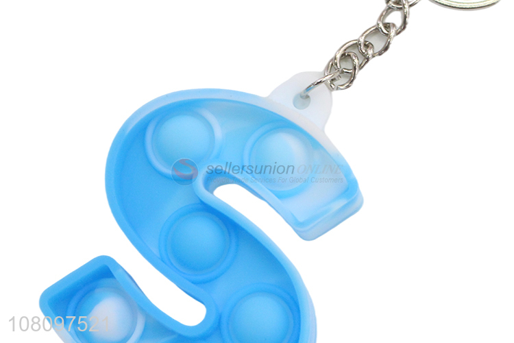 High quality letter S finger vent toy rodent pioneer keychain