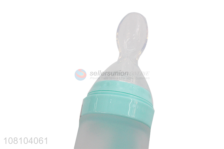 Latest Baby Rice Cereal Squeeze Feeding Bottle With Spoon