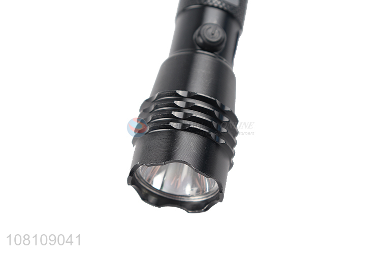 Yiwu market black simple outdoor camping flashlight