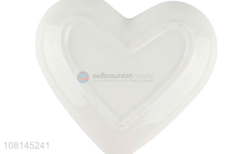 Hot Selling Heart Shape Ceramic Plate Elegant Saucer