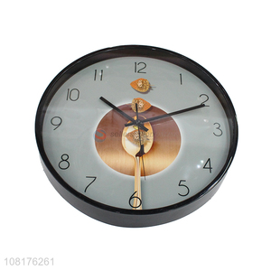 China factory round wall clocks silent analog quartz plastic wall clock