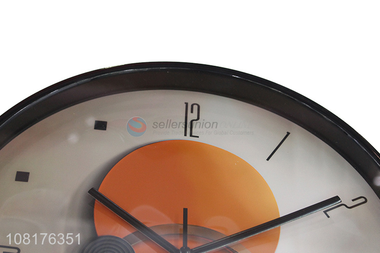 Recent design round plastic wall clock non-ticking wall hanging clock