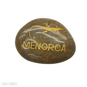 Wholesale natural engraved stones etched stone for souvenir