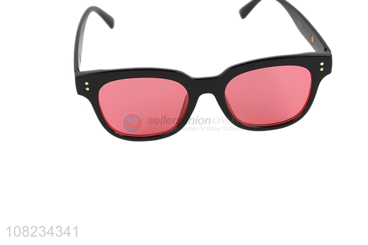 Good wholesale price fashion PC sunglasses for outdoor