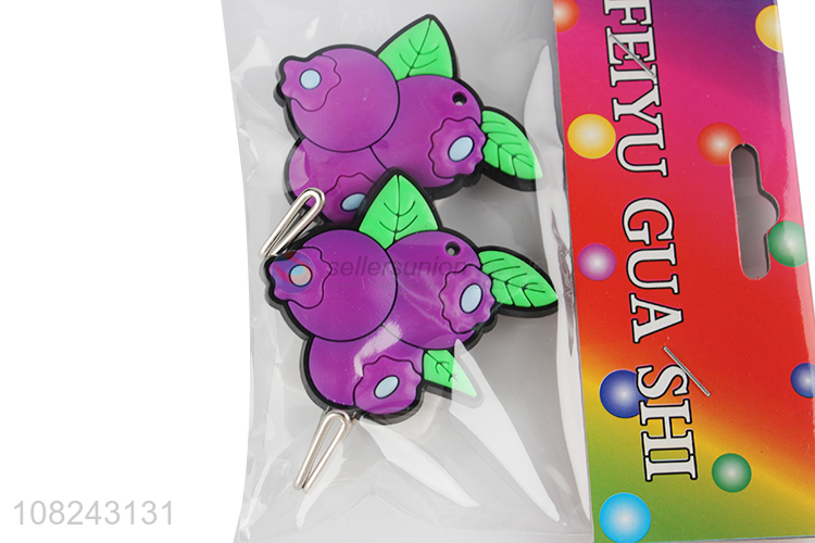 Wholesale 2 pieces cartoon animal sticky wall hooks for decoration