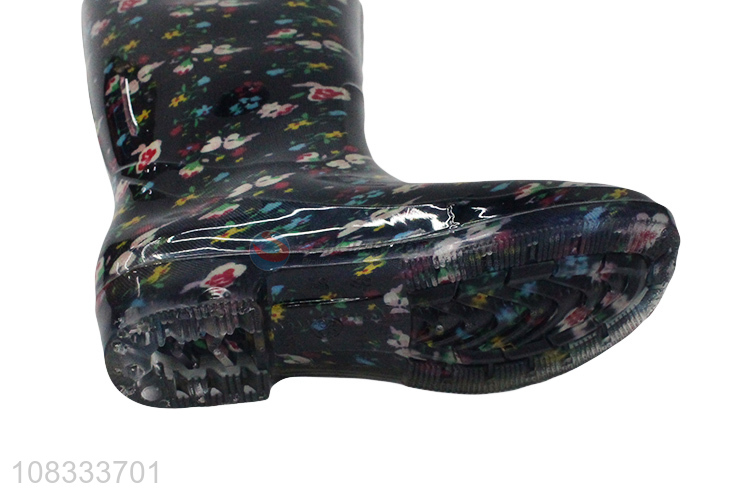 Wholesale women's tall rain boots high-top anti-slip rain footwear