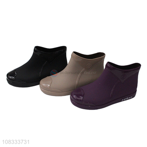 Yiwu market women's ankle wear resistant outdoor ankle rain boots