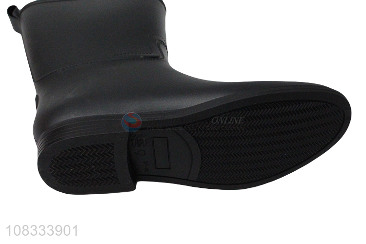Recent design fashionable rain boots mid-calf rainboots for women