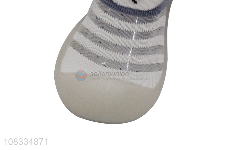 Online wholesale cartoon cute baby socks shoes for indoor