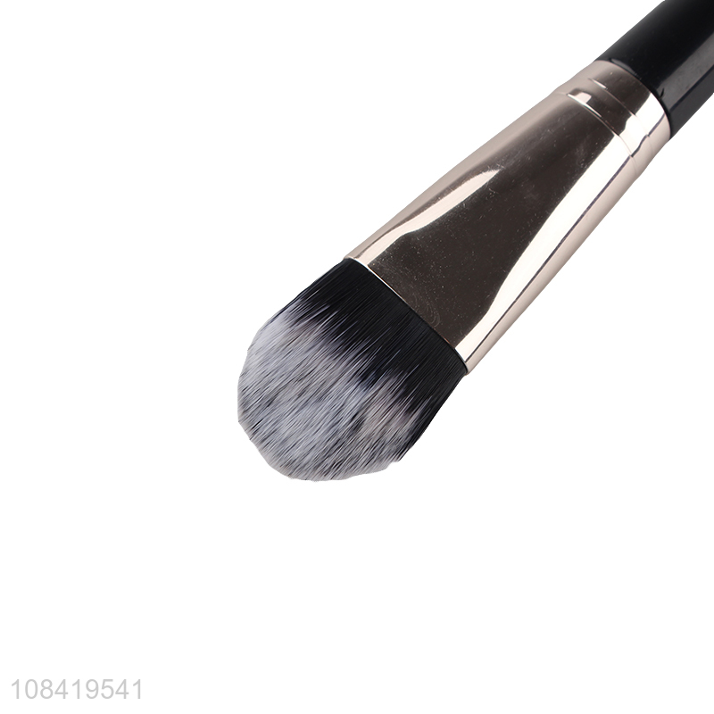 Good quality sculpting brush foundation brush for sale