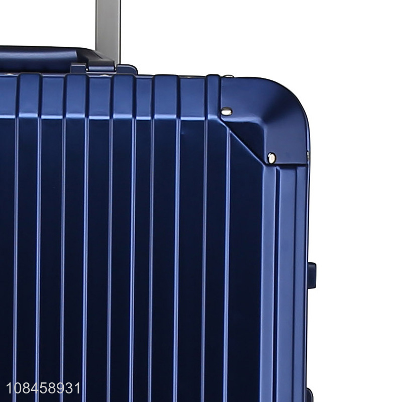Hot selling metal trunk travel universal wheel luggage