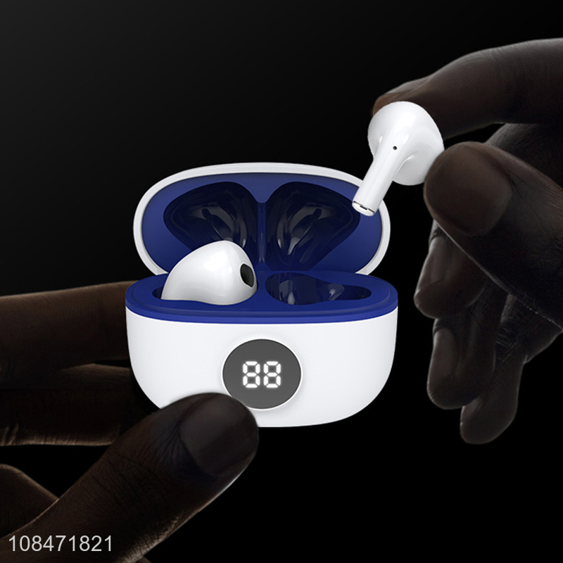 Hot sale 5.1 wireless bluetooth in-ear headphones with led digital display