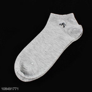 Yiwu factory grey men casual short socks breathable socks