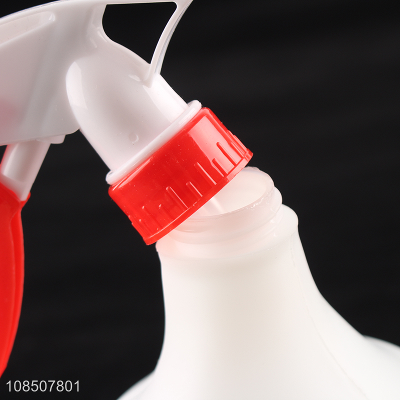 China products plastic hand pressure empty bottle spray bottle