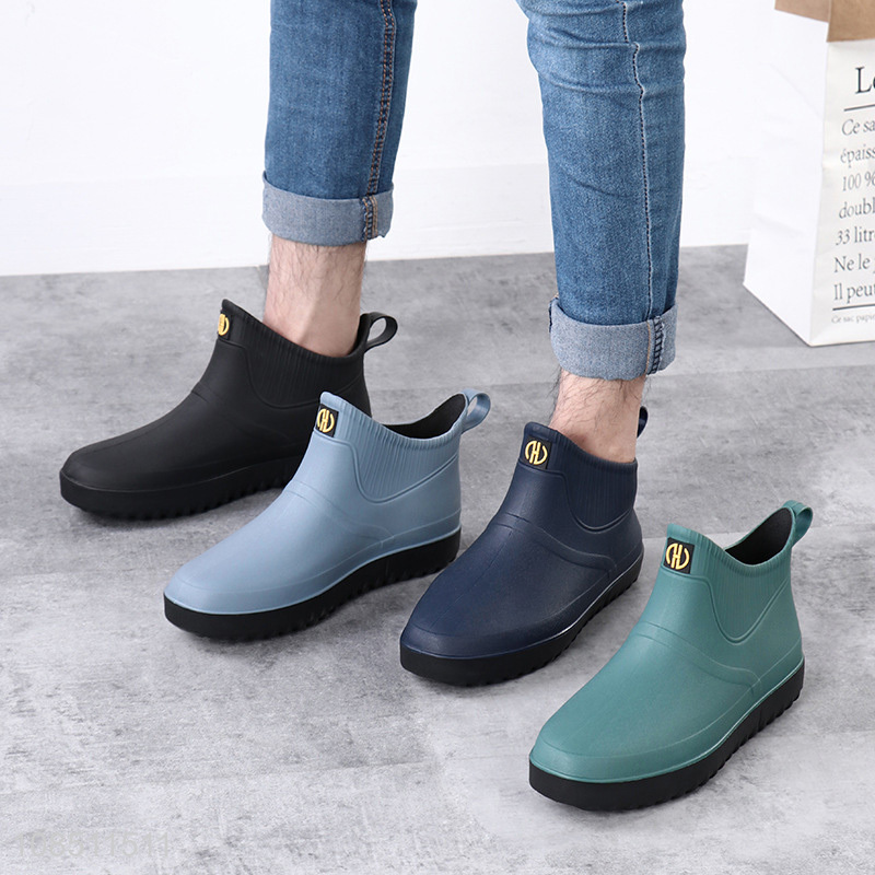 Factory price fashion men anti-slip pvc gumboots rain boots