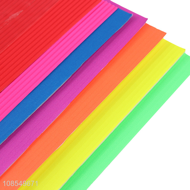 Hot selling diy fluorescent corrugated paper wrapping paper