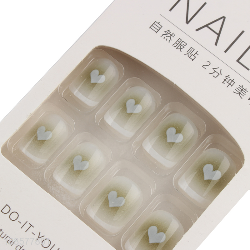 Latest products heart pattern fake nail for nail art decoration