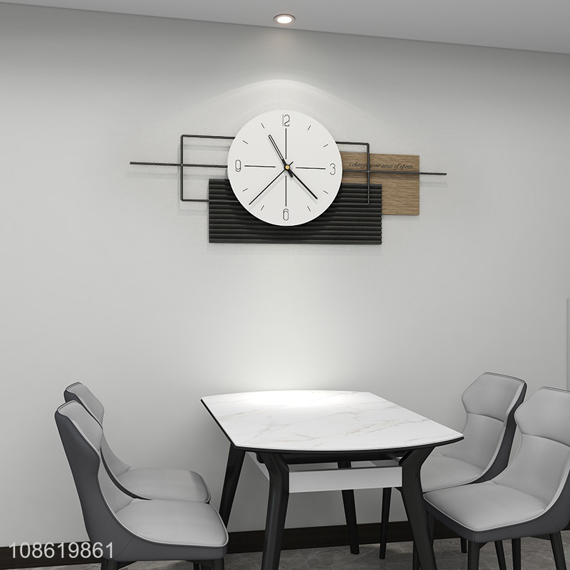 Wholesale modern simple iron art wall clock for living room decor