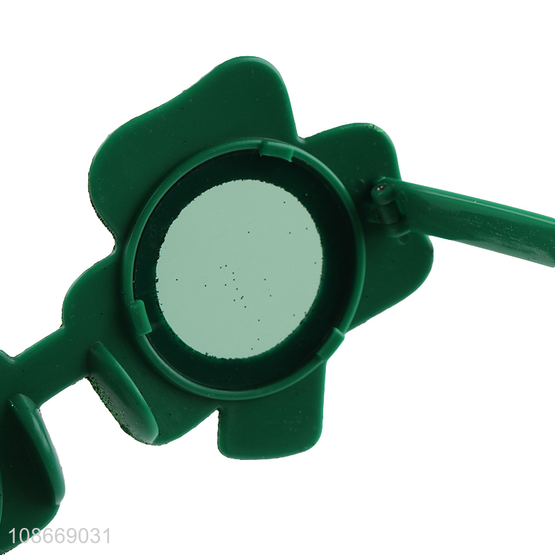 Factory Supply Plastic St. Patrick's Day Party Glasses Shamrock Glasses