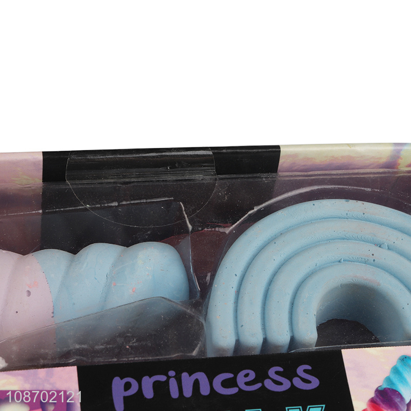 Wholesale 10pcs princess chalk set with 8 chalks & 2 stencils for kids