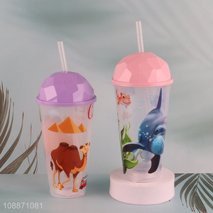 Top quality cartoon straw water cup plastic cup with lights