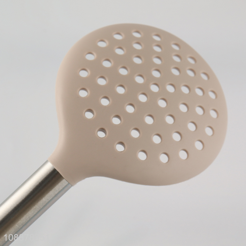 Most popular silicone long handle kitchen utensils strainer