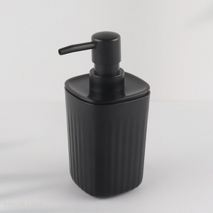 Hot Selling Plastic Striped Lotion Soap Dispenser Bottle for Bathroom