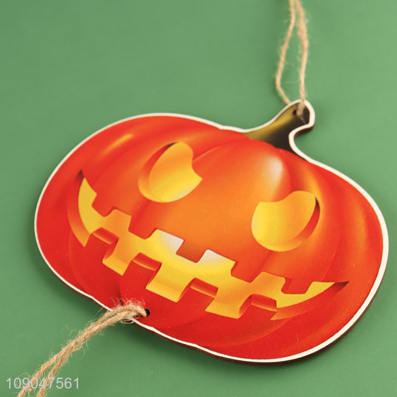 Best selling pumpkin shape wooden Halloween hanging ornaments for decoration