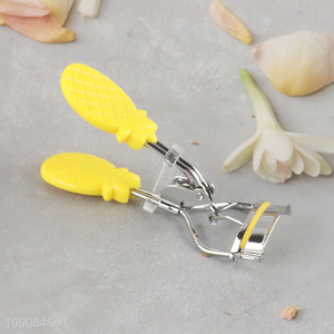 Online wholesale women makeup tool carbon steel <em>eyelash</em> <em>curler</em>