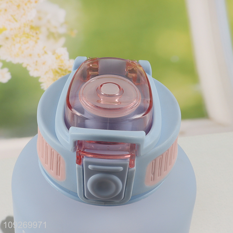 Factory Supply 1500 2000ML Plastic Water Bottle Custom Logo Portable Water Bottle