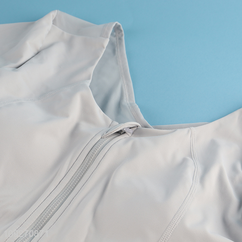 Hot Products Adjustable Front Zipper Built-In Chest Pad Sport Top