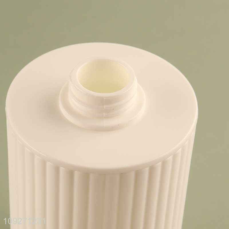 Online wholesale white bathroom accessories liquid soap dispenser