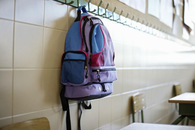 Heavy Backpacks Make Child Into Bad Healthy 